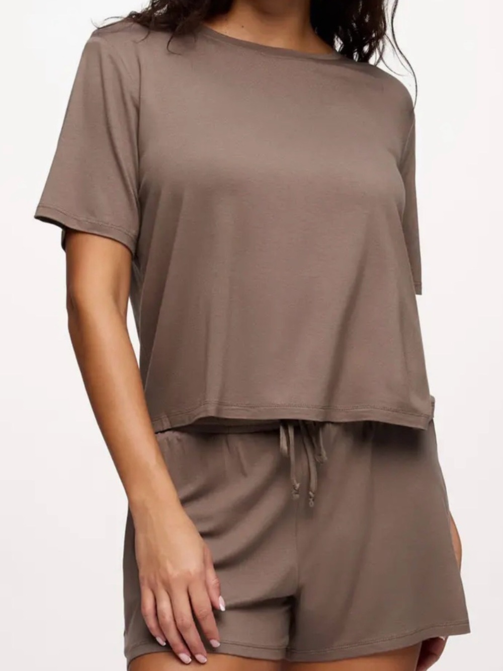 NUUDS | Women's Drawstring Relaxed Shorts - Tan